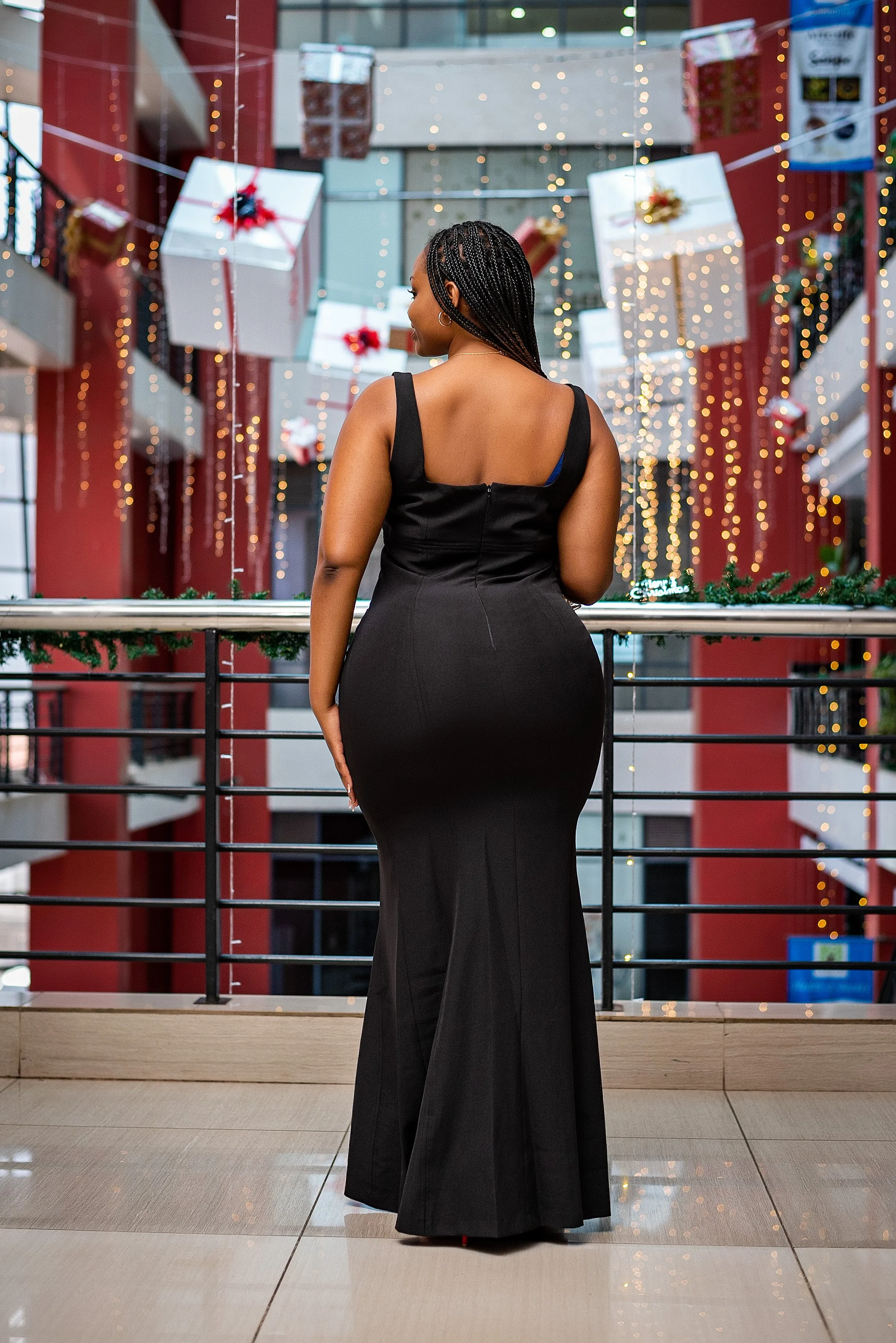 Black sleeveless gown