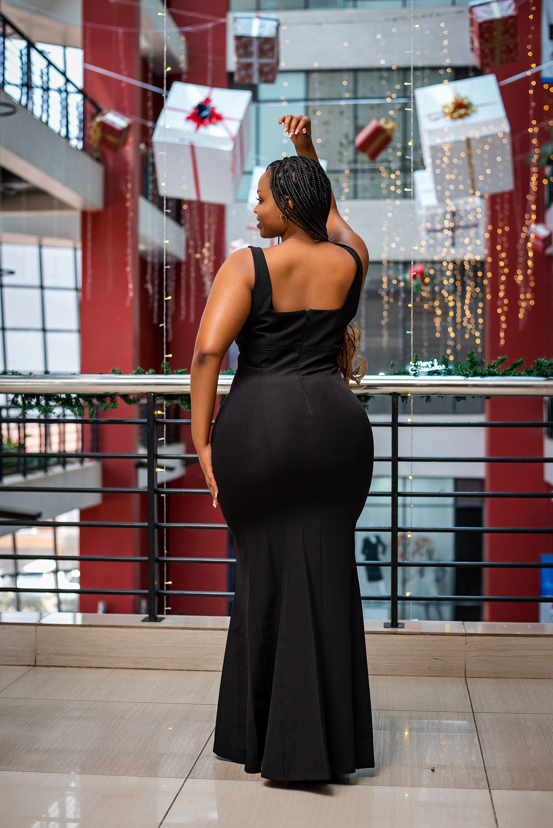 Black sleeveless gown