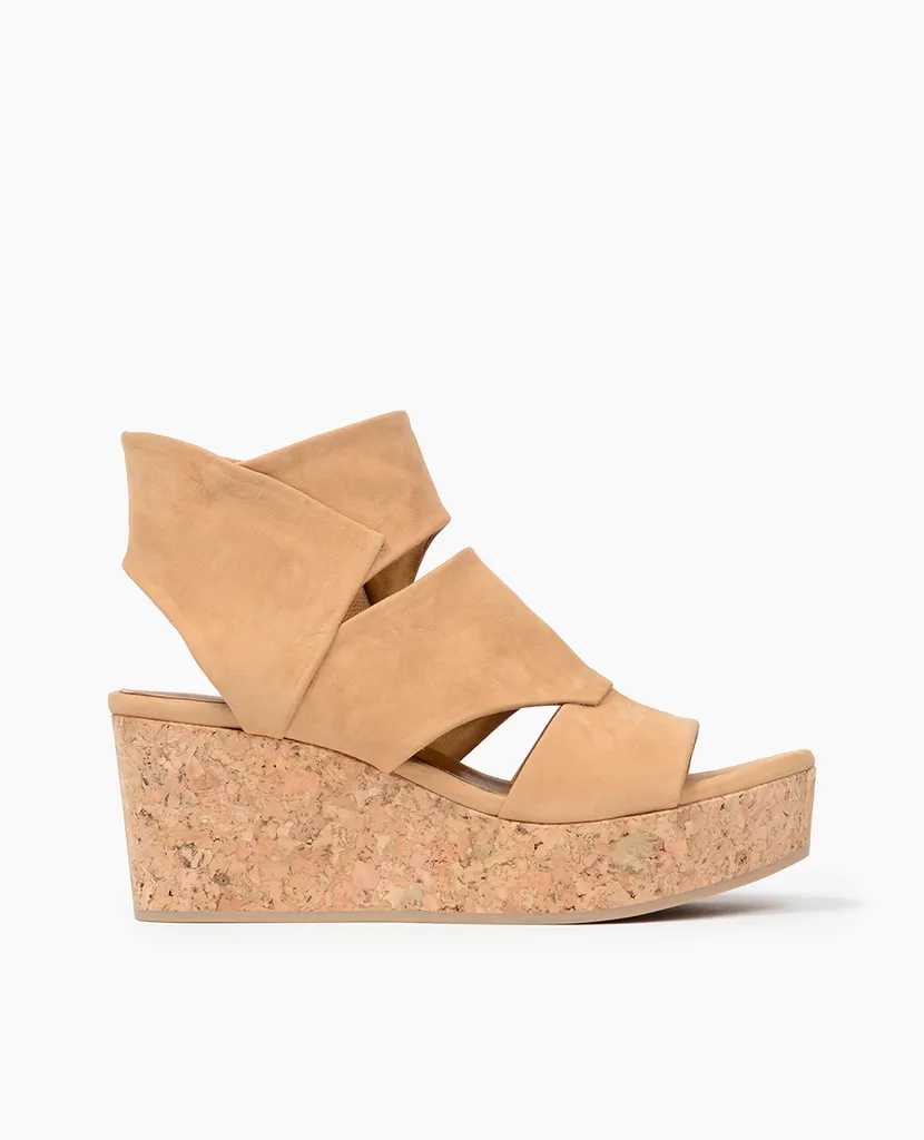 Gia Wedge