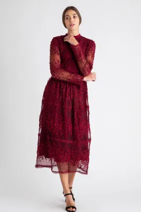 Noel Midi Lace Dress in Cranberry