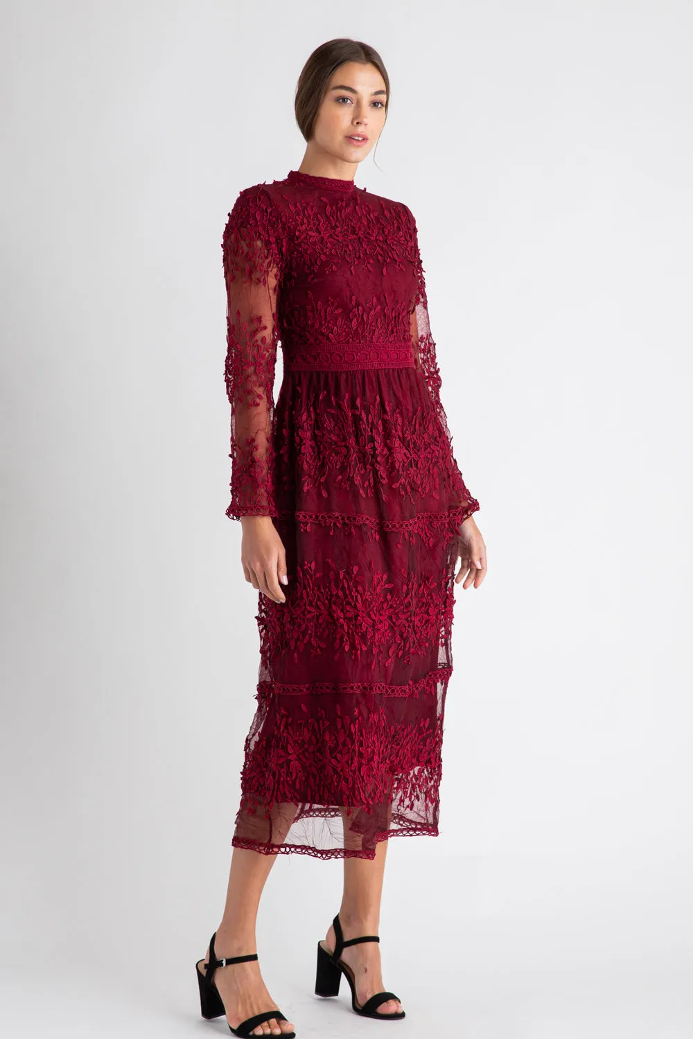 Noel Midi Lace Dress in Cranberry