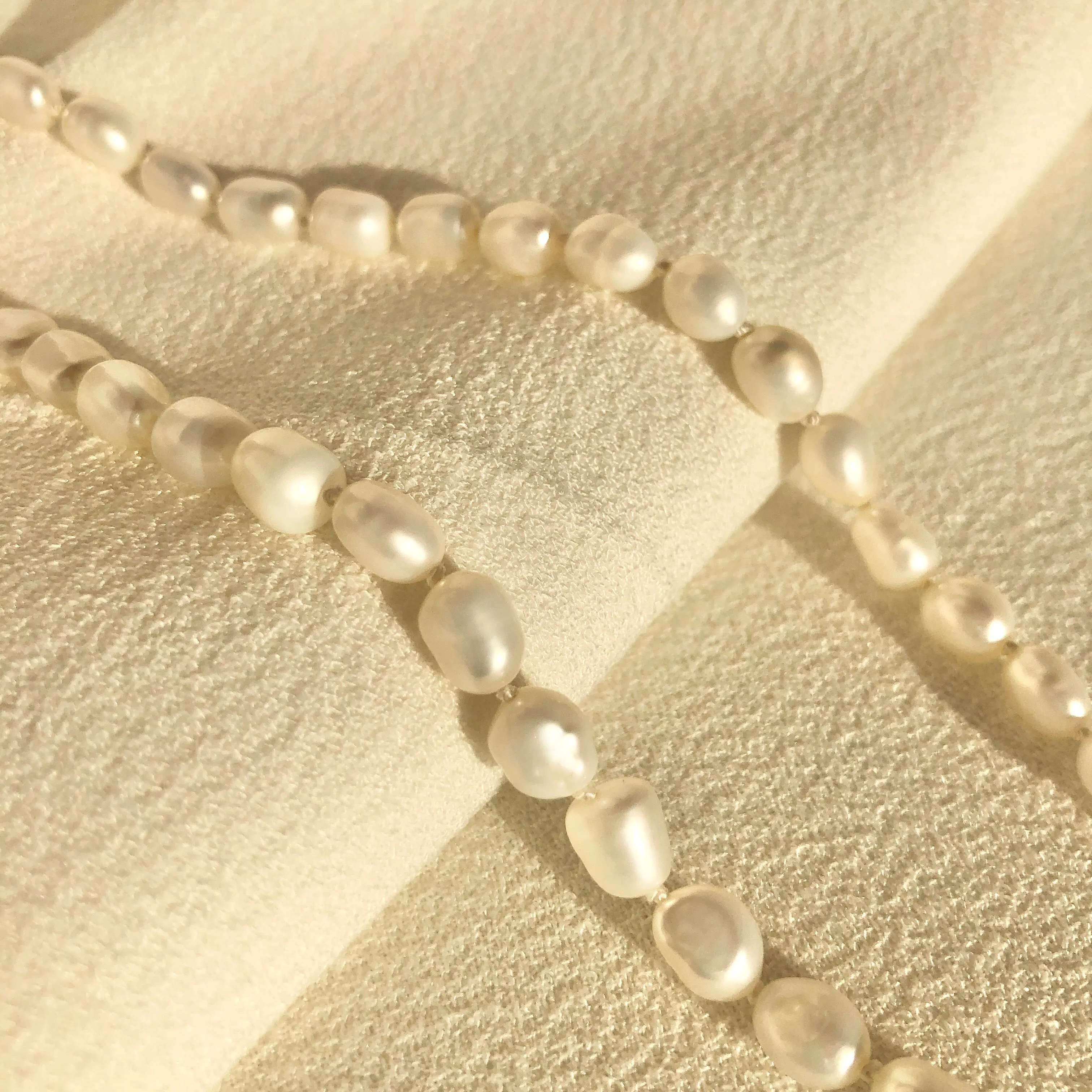 Pearl Necklace with Filigree Clasp