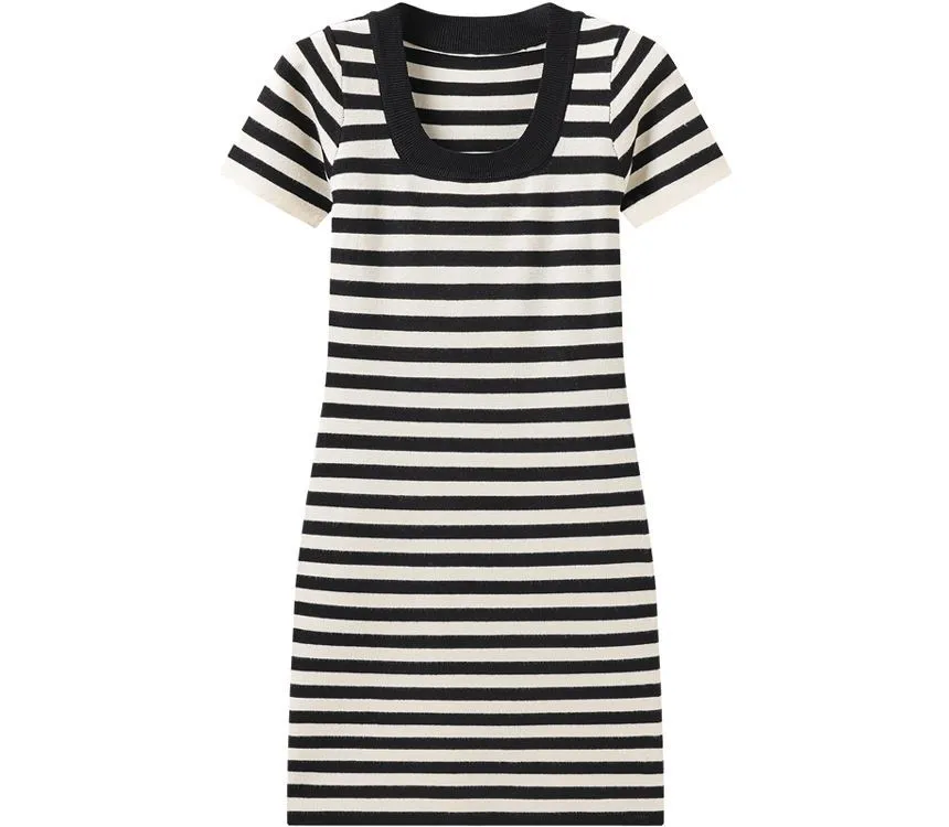 Short-Sleeve Square Neck Striped Midi A-Line Knit Dress kk18